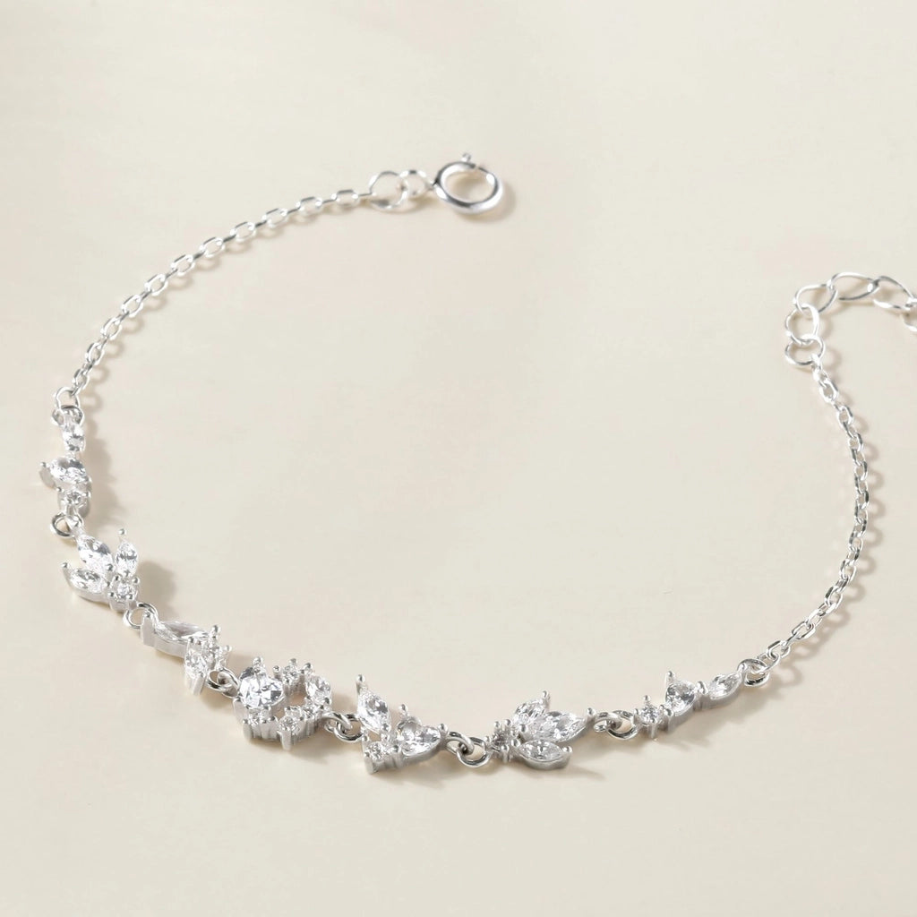 925 Sterling Silver Bracelet with Sparkling Stone-studded Flower and Leaf Charm - VCB509