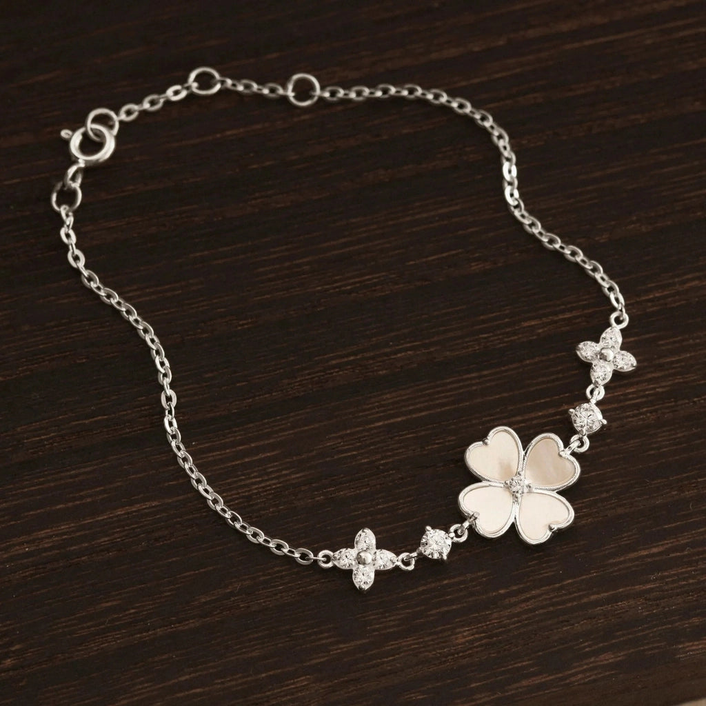 925 Sterling Silver Four-Leaf Clover Heart Bracelet with Mother-of-Pearl - VYB75