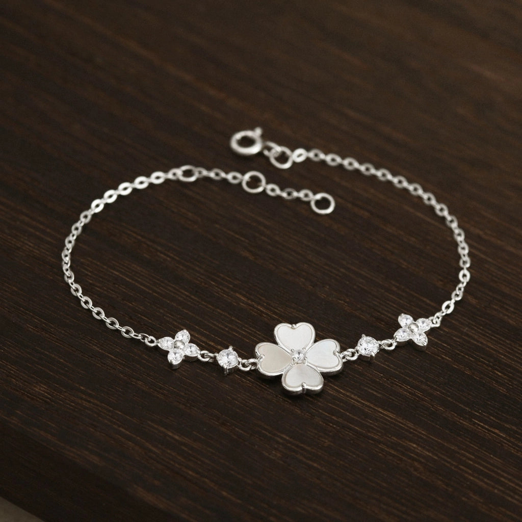 925 Sterling Silver Four-Leaf Clover Heart Bracelet with Mother-of-Pearl - VYB75