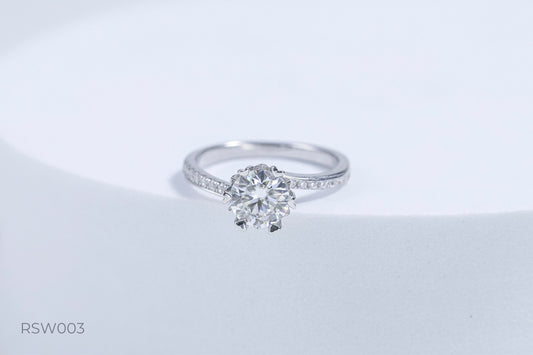Women's silver ring plated with white gold, set with Moissanite stone RSW003