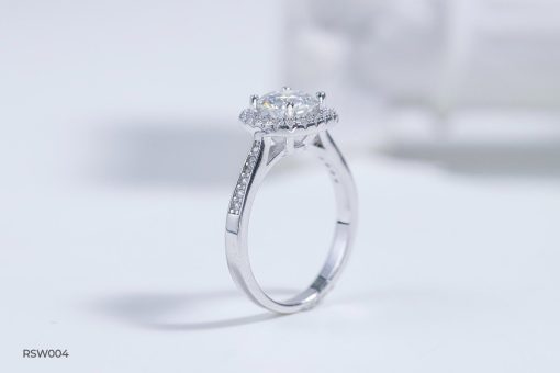 Women's silver ring plated with white gold, set with Moissanite stone RSW004