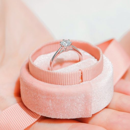 Women's silver ring plated with white gold, set with Moissanite stone RSW010
