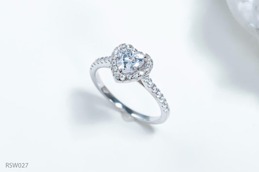 Women's silver ring plated with white gold, set with Moissanite stone RSW027